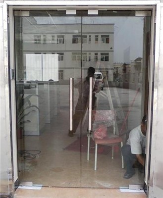 地坛安装钢化玻璃门厂家